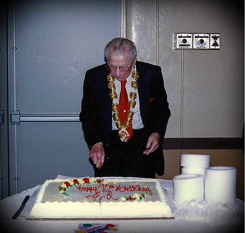 Grandpa\'s 90th birthday 1996 (12)